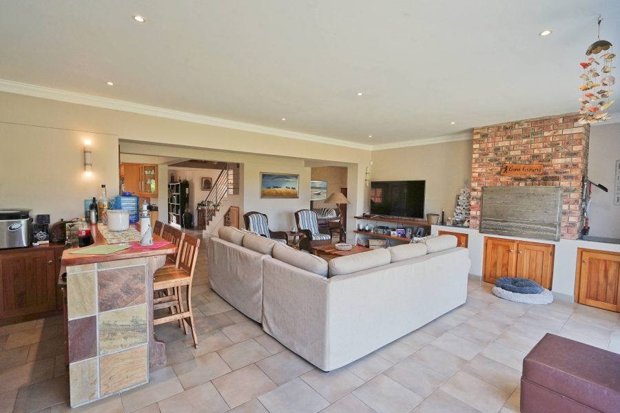 4 Bedroom Property for Sale in Kidds Beach Eastern Cape